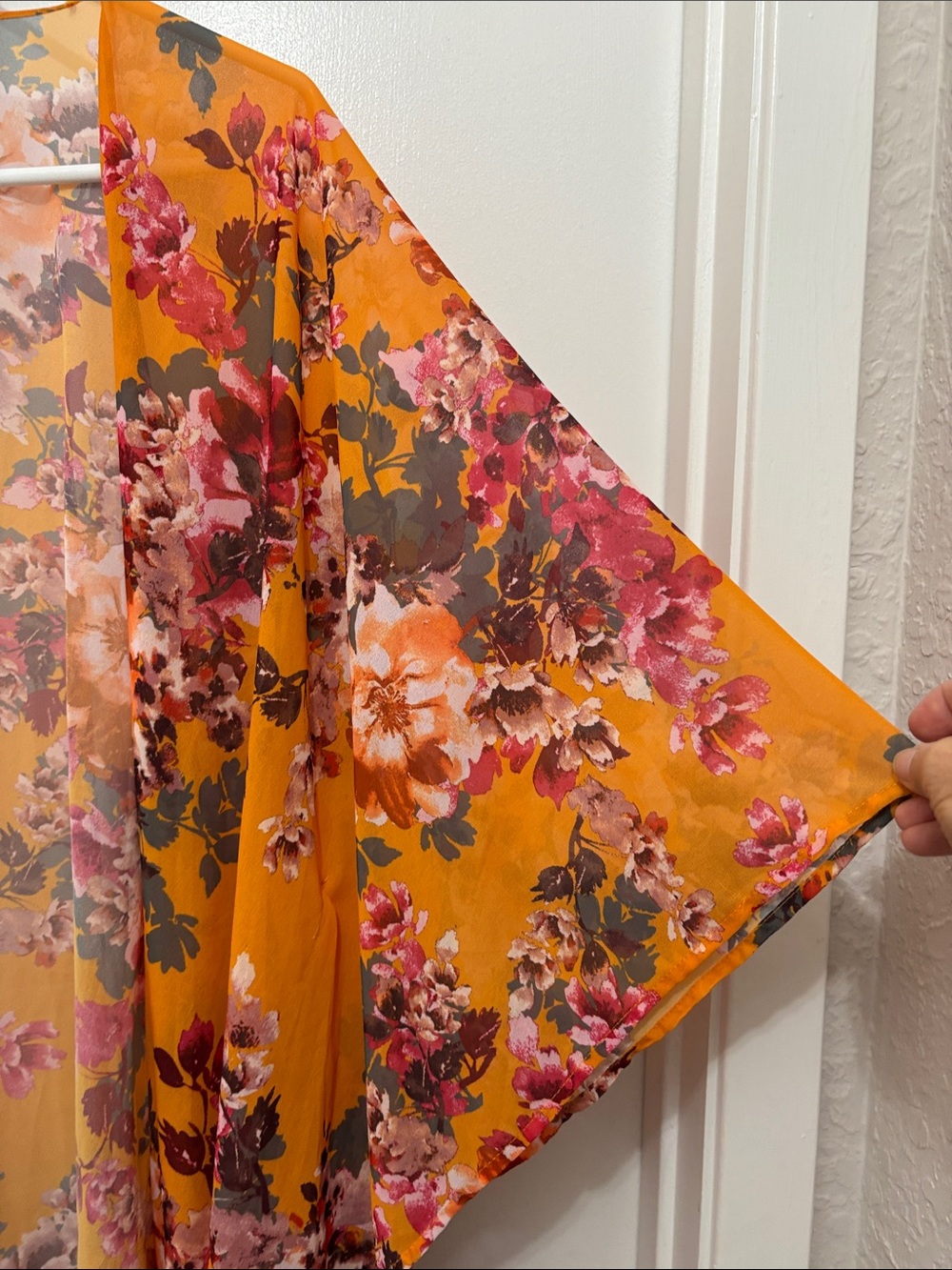 Umgee Mustard Yellow Floral Kimono Cape with Tassel Trim Sz 1X/2X - Picture 4 of 4